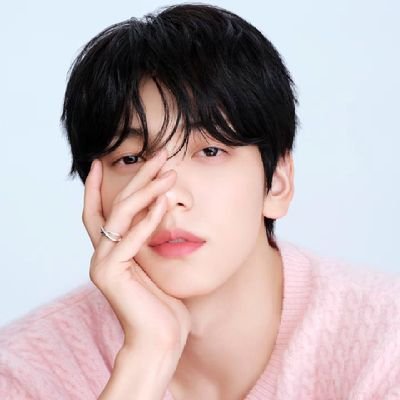 pageofsoobim's profile picture. Oceans, engines, falsetto and a sky full of stars.