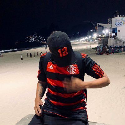 yuricrfx_'s profile picture. Falo, vivo e respiro @Flamengo. Membro da @Nacao12 e defensor de Filipe Luís Kasmirski.