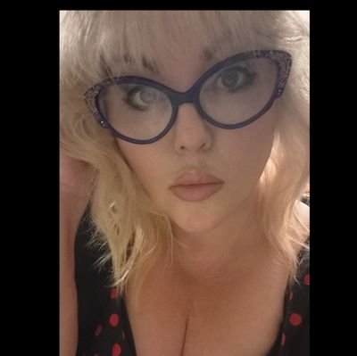 omgshuddup's profile picture. I parallel parked correctly on the first try once.