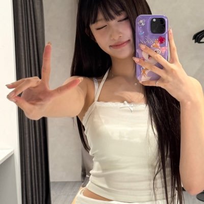 xoeishi's profile picture. 