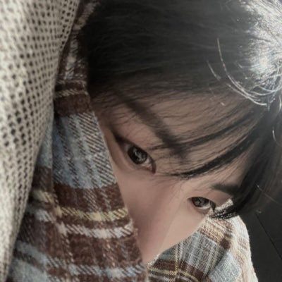 hazeelrow's profile picture. 