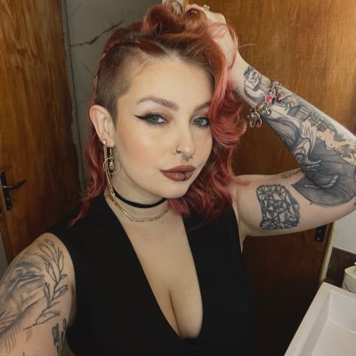 utopi_e's profile picture. bióloga e mestre em ecologia e evolução da biodiversidade e futura vet