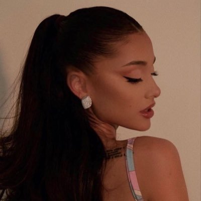 juiceswrId's profile picture. all white gucci suit | @gwskitten