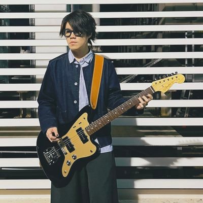 __Yat__Long's profile picture. 🇵🇹ポルトガル人/🇭🇰香港に住んでいる/日本の特撮、アニメ、音楽大好きな/🎸ギター 初心者