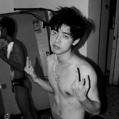 iwantCUMbucket's profile picture. 