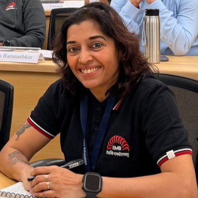 saichithra's profile picture. நிகழ், இளையராஜா, தமிழ், இயற்கை, கவிதை, photography, நண்பர்கள், கல்லூரி நாட்கள், மழை, பாலா படங்கள், fitness, கருப்பு வெள்ளை.