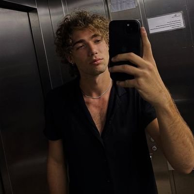 mbelm6nte's profile picture. 