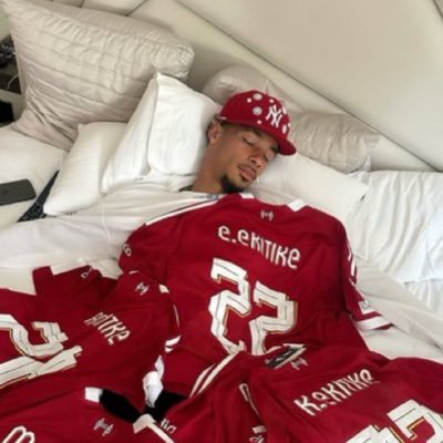 blackgauffee's profile picture. yum yucker • @LFC • @janniksin @cocogauff