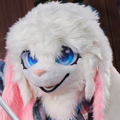 waffer_bunny's profile picture. the greatest 19 year old bunny to ever grace the kingdom of south fucking carolina