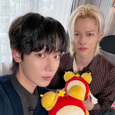 enhypencortis's profile picture. baddie fangirling over boys | @sunkicaptor