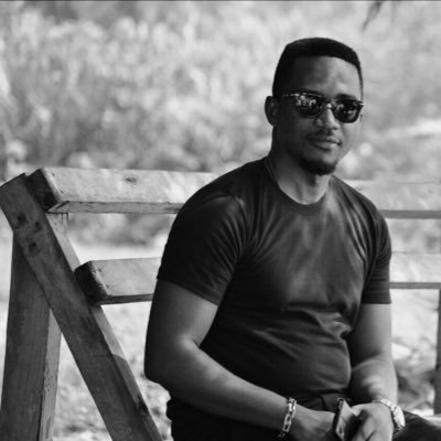 felyxport's profile picture. Where the road leads, I follow🚗🌎 Always up for a good laugh Life’s short- pack the joy