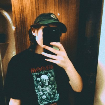 genericmoshcall's profile picture. || he / they | mediocre photographer ||