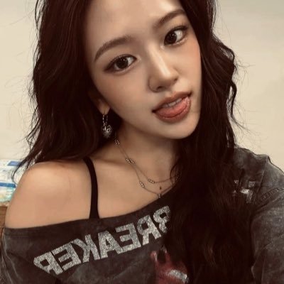 marysworldss's profile picture. maior fã da yujin