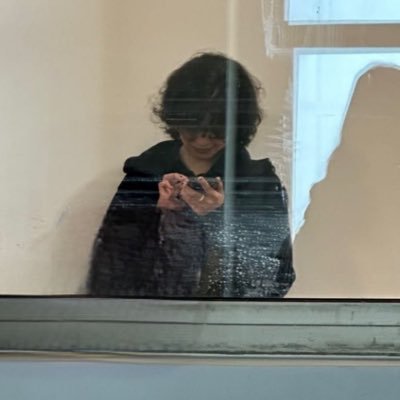 spiderrlelo's profile picture. #cigarettesaftersex