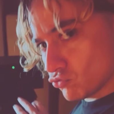 piquitodeguido's profile picture. hay secretos escondidos en la lluvia de hoy