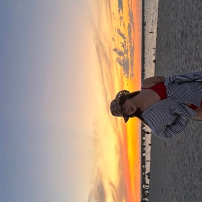 desireortizz's profile picture. 