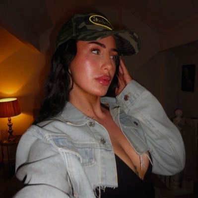 molxjean's profile picture. IG - mollyxjean