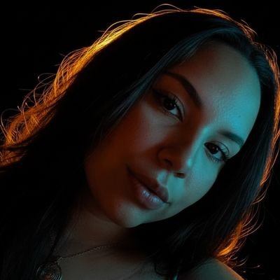 SraDepp_'s profile picture. gostosa e mau humorada na msm intensidade. 
                                                               Taurina, asc Leão | @Fluminensefc | Smiler