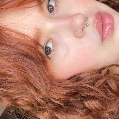 __msabrina's profile picture. gamer, rockista, palmeirense y culé