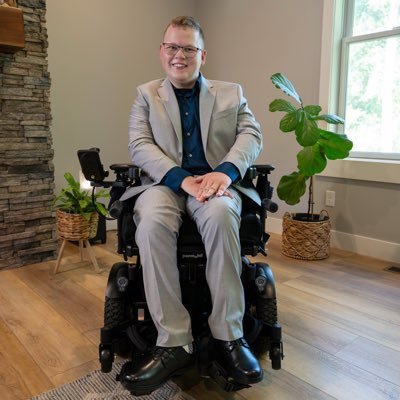 Mason_Metzger's profile picture. • Award-Winning Keynote Speaker & Accessibility Advocate
• Aspiring Author
• Living a Life that causes Waves resulting in Change//