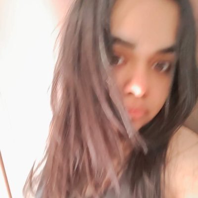 dhruviwrites's profile picture. SaaS content marketer ☀️📚🌊👩‍💻🌮