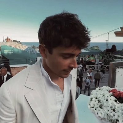 marydocharlito's profile picture. 𝐦𝐚𝐲 𝐭𝐡𝐞 𝐟𝐥𝐨𝐰𝐞𝐫𝐬 𝐫𝐞𝐦𝐢𝐧𝐝 𝐮𝐬 𝐰𝐡𝐲 𝐭𝐡𝐞 𝐫𝐚𝐢𝐧 𝐢𝐬 𝐬𝐨 𝐧𝐞𝐜𝐞𝐬𝐬𝐚𝐫𝐲 • Vodka! Straight? @pearg4sly ｡𖦹°‧ • @plaxrze ⋆˚࿔