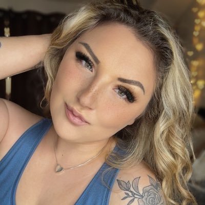 bushyblondie's profile picture. country creator 🤠💛 | 0.01% sweet, chaotic, & way too friendly for strangers 😋 👇 come get closer to me🩷