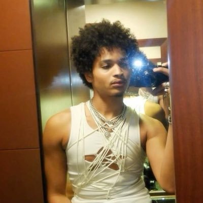 sadeblond's profile picture. abebe bikila e jeysa ribeiro