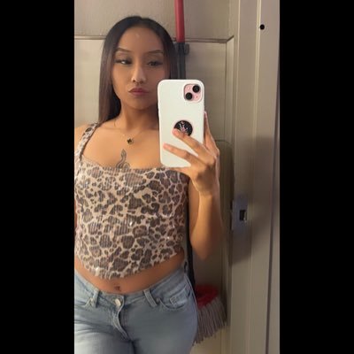 JessicaG02_'s profile picture. 