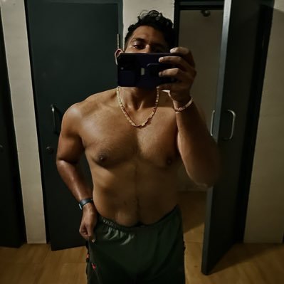 Destinys_Eye's profile picture. "We are More Similar than Different" Doctor 💉 #clippernation , love esports R6seige, Valorant,baller and gym for life