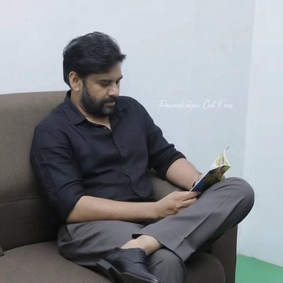 AParabathi15781's profile picture. 