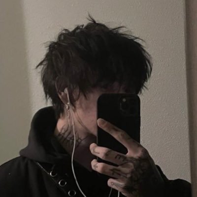 SPITVICTIM's profile picture. 24. say hi to the camera. @asporsmth