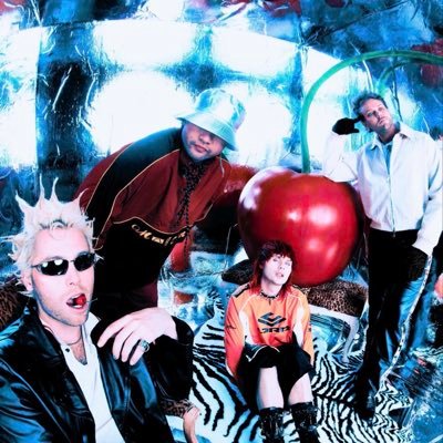 j24loves5sos's profile picture. livin our dreams with a fan account…what year is it? 🫨🥱👻SD||AL||TN