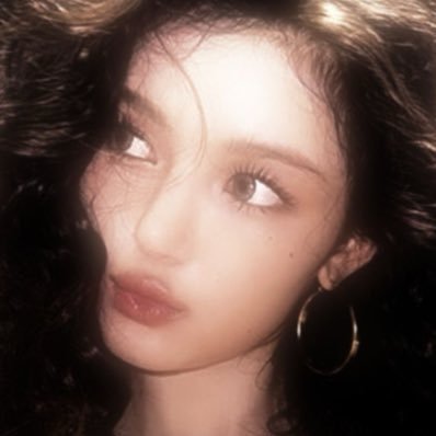 femdelusional's profile picture. radical feminist and a misandrist