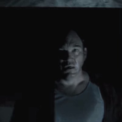 thereisnobobe's profile picture. there's a hole in the wall