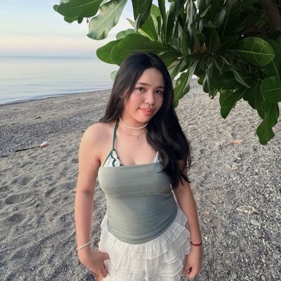 janamarizb_'s profile picture. send me sum salad