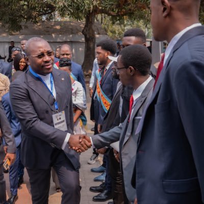 AlphaLima1919's profile picture. Tout obstacle renforce la détermination celui qui s’est fixé un but n’en change pas . Je n’ai qu’un seul leader #GLM! 🇨🇩✨