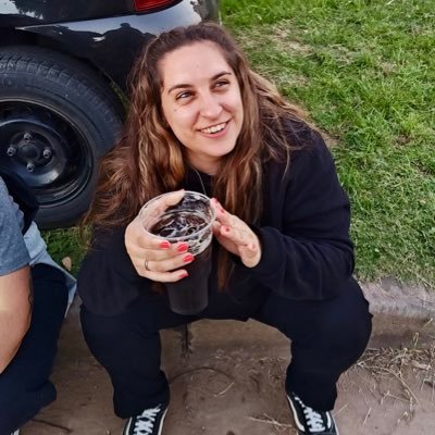 Camilaacespedes's profile picture. Copar el Maracaná  https://t.co/fpDQFv6eTU