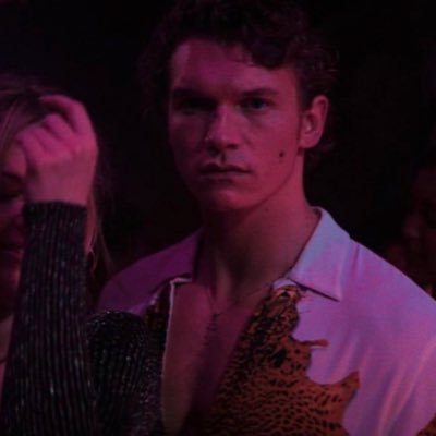 ROZANOVPILLED's profile picture. #NOAHKAHAN. I heard nothing but the bass in every ballad that you’d play, while you swore to god the singer read your mind. Destiel enthusiast. priv:@slushysuez