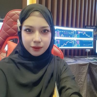 queenradiant17's profile picture. 