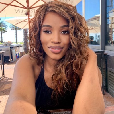 Buhleee_'s profile picture. 