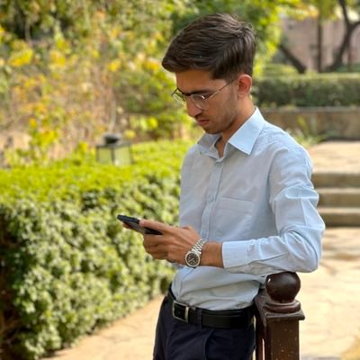 its__jahanzaib's profile picture. CA student 💀 | Urdu adab aficionado🎯  | Empowering kids as a community teacher🥹♥️  | Cricket lover  | Curating elegance & ambition 🈵