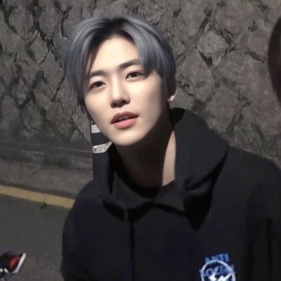 TXPXKORN's profile picture. ไหล่ไม่ว่างครับบัดซบอยู่