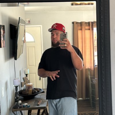 _llxvi_'s profile picture. The World is Yours