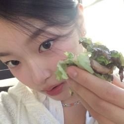 purineko_O's profile picture. se toda vez que eu pensasse no twice sumisse 1pedaço de mim opa kd eu