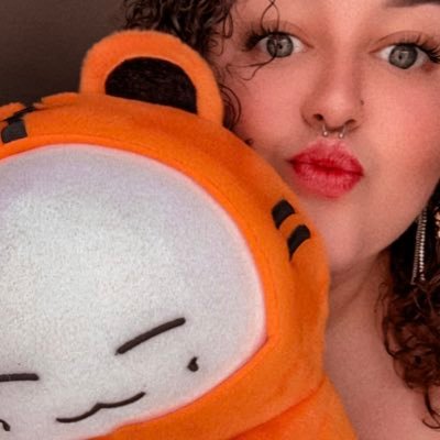 honeybee_jhx's profile picture. ‘96 ⋈ MX-heavy multistan 😌 kpop mama ✨will not shut up abt Jooheon 💛 ig/tt: honeybee_jhx