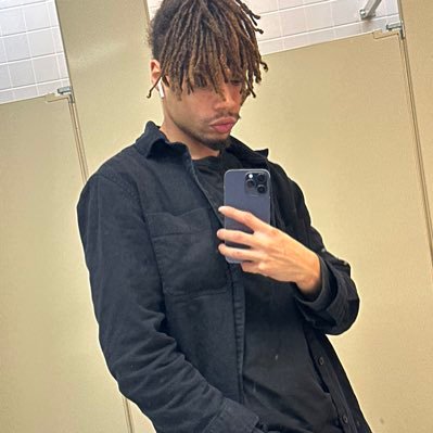 BerlunoJupiter's profile picture. MOONXBOYLUNO | Dreamcore/Nightcore Artist ✨ 🌱(ADHD + memory loss) liminal spaces , nostalgia , backrooms // / MAIN CHARACTER 8NFINITE DRAGON DASH LOOP 🔂