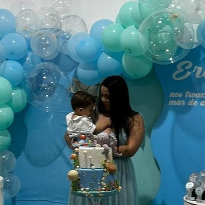 lancoliv's profile picture. in the city, remember you used to drive a yukon