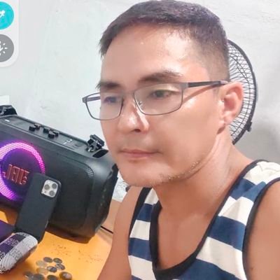 AlgieGalon86923's profile picture. 