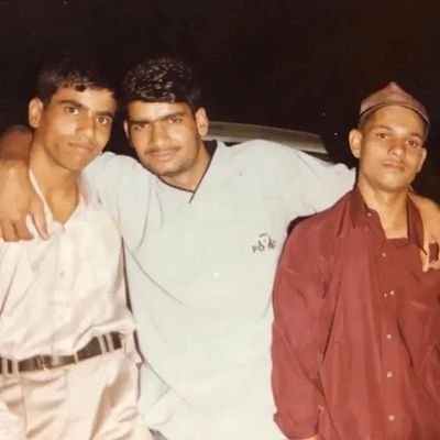 so_msrb's profile picture. मुझे ऊर्दू और अरबी भाषा बिलकुल नहीं आती, कृप्या ऊर्दू और अरबी भाषा लिखने वाले follow back ना मांगें ! 
🙏जय श्री राम🙏
🇮🇳जय हिन्दुस्तान🇮🇳